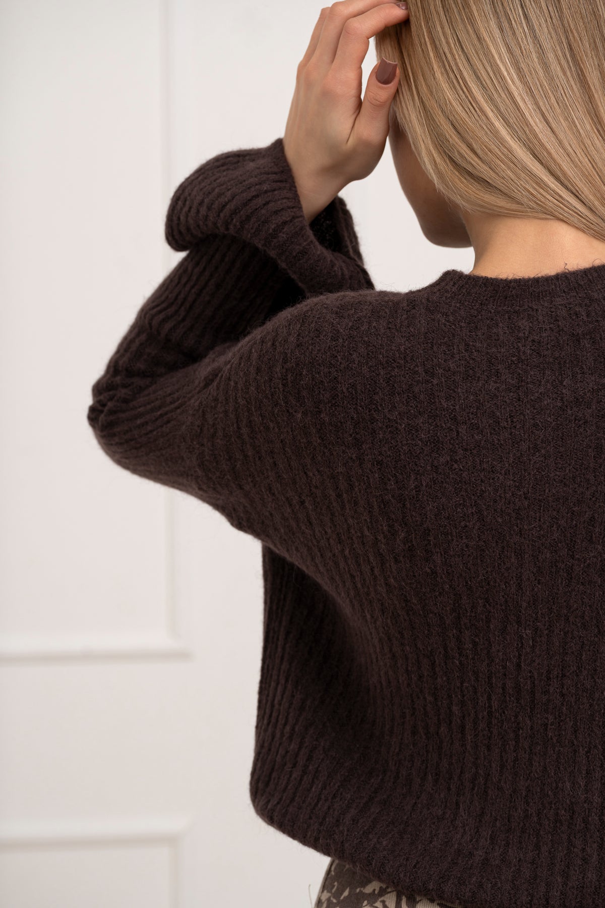 Moteriškas itališkas megztinis su baby alpakos vilna URSULA Tamsiai ruda