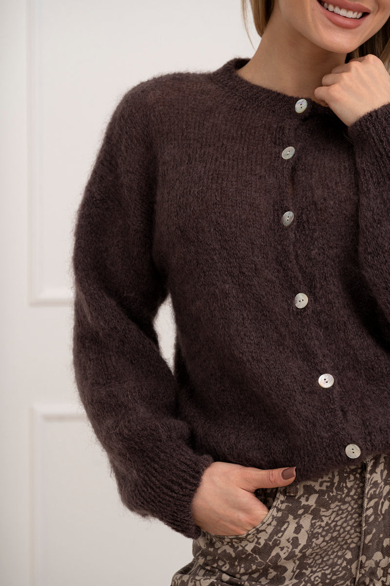 Moteriškas itališkas moheros vilnos megztinis EMELIN Tamsiai ruda