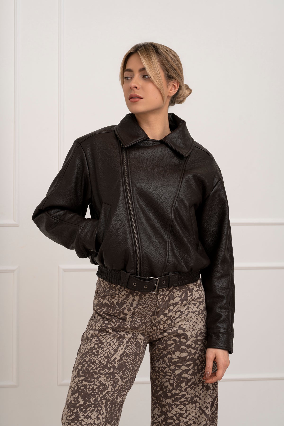 Moteriška eko odos striukė su kailiu RODGER Tamsiai ruda