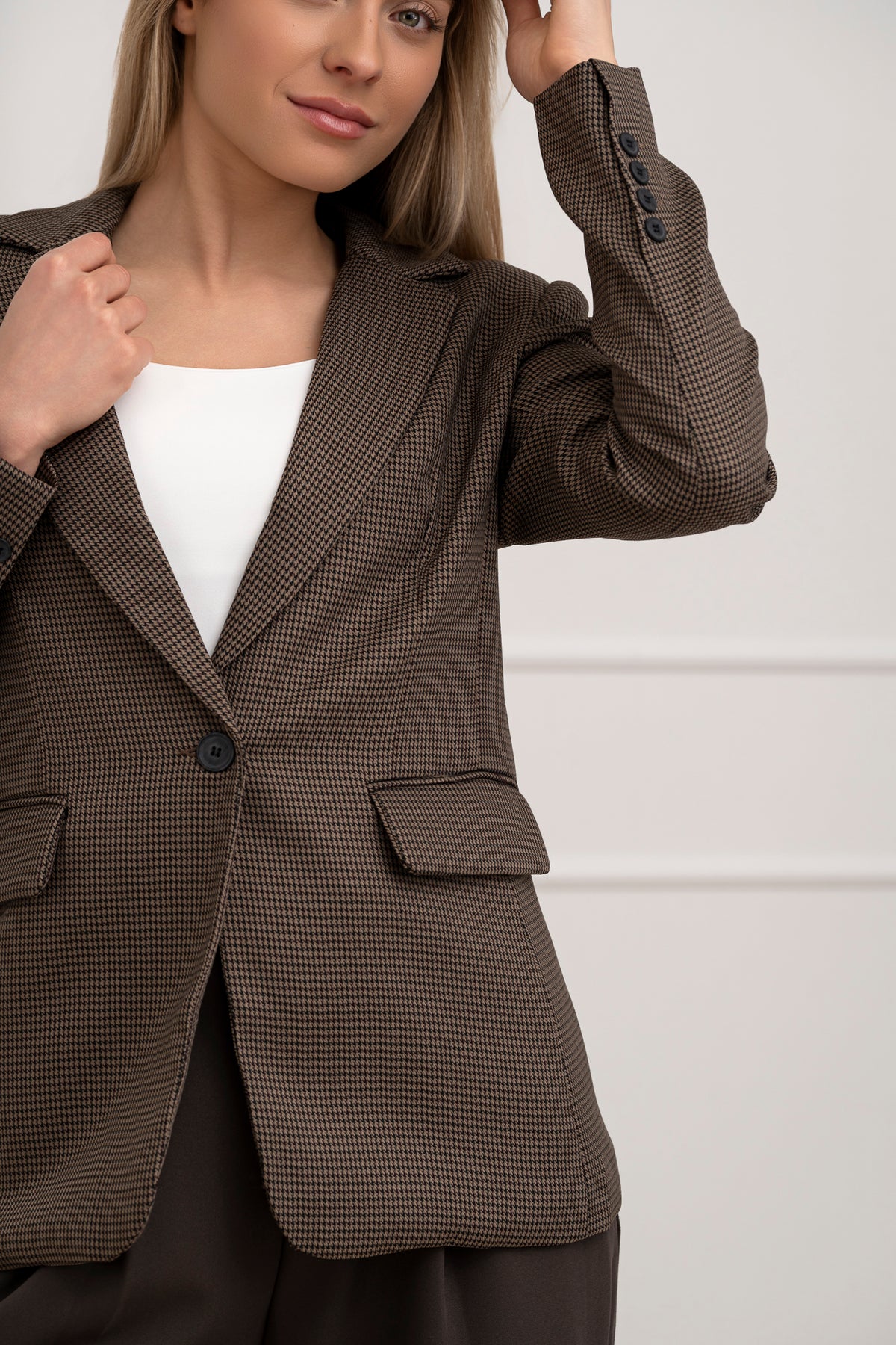 Moteriškas klasikinis švarkas GABE Tamsiai ruda