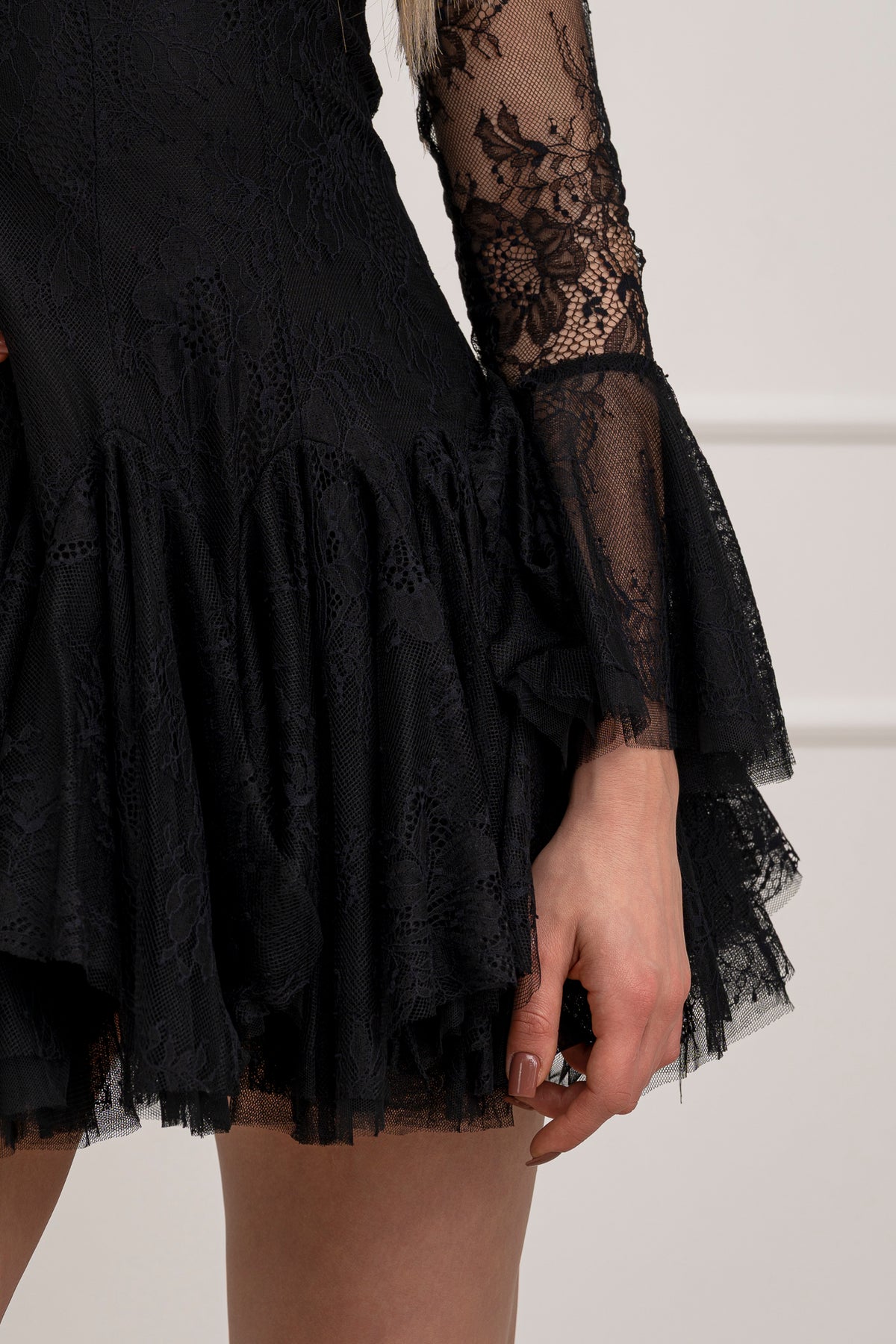 Moteriška proginė suknelė LAINEY Juoda