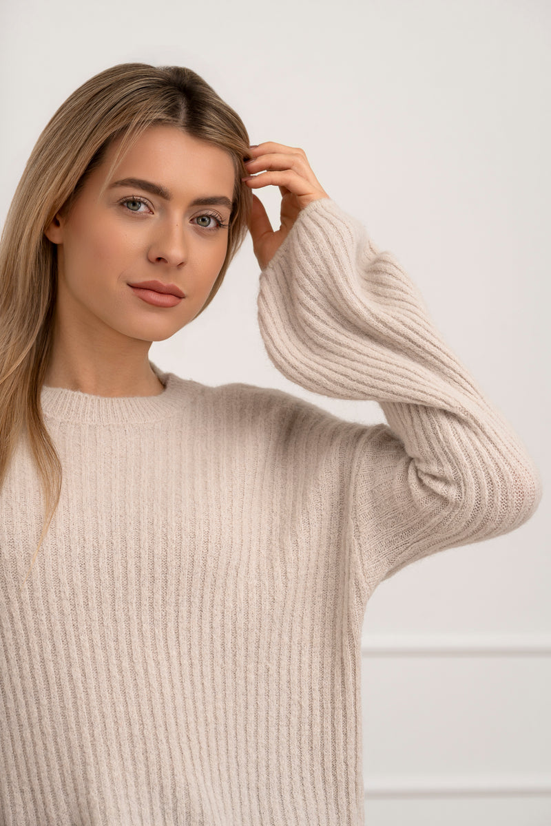 Moteriškas itališkas megztinis su baby alpakos vilna URSULA Kreminė