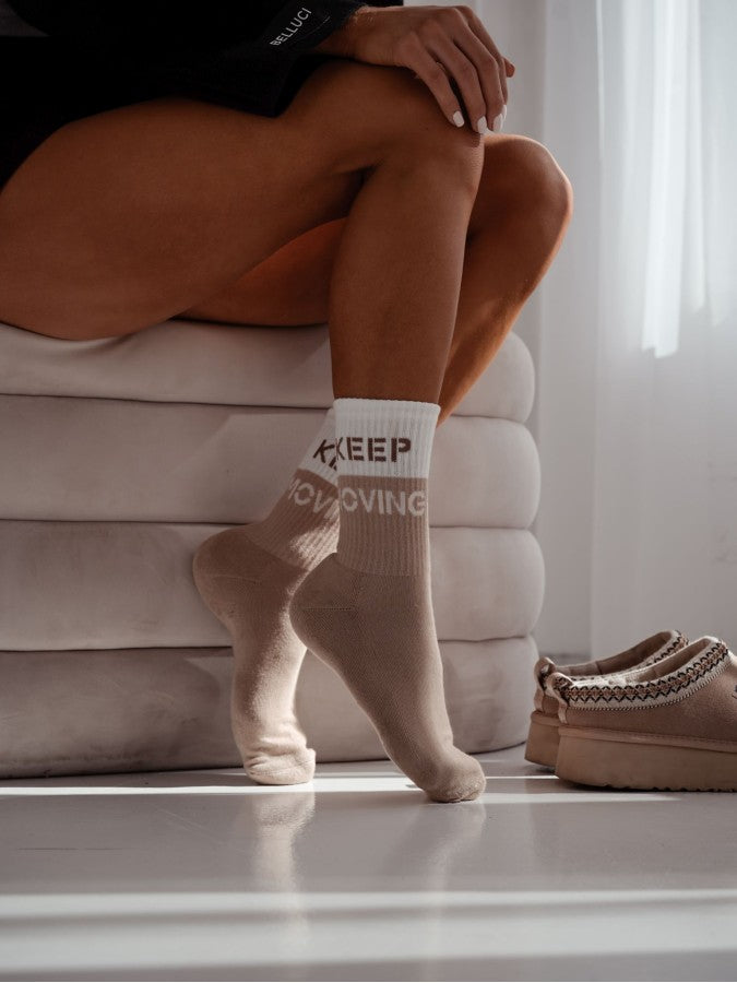 Moteriškos šiltos kojinės KEEP MOVING Ruda