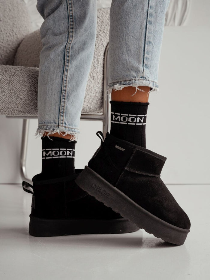 Moteriškos šiltos kojinės MOON Juoda